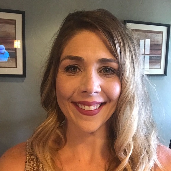 Meet your Posher, Jillian - Picture 1 of 1